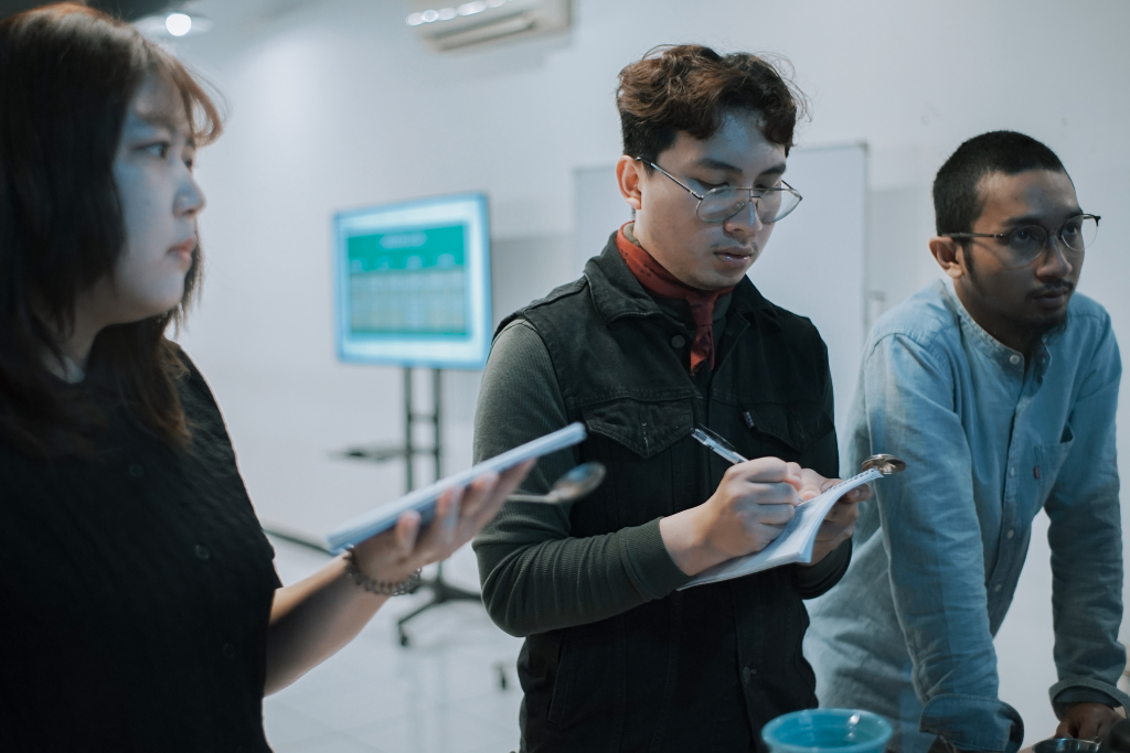 Mengenal Dunia Barista: Langkah Awal Jadi Profesional